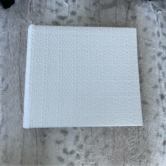 NEW Beautiful textured photo album - Picture 4 of 6